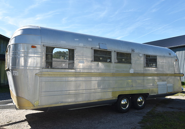 26ft_streamline_countess_1965_g.jpg 26ft_streamline_countess_1965_g.jpg