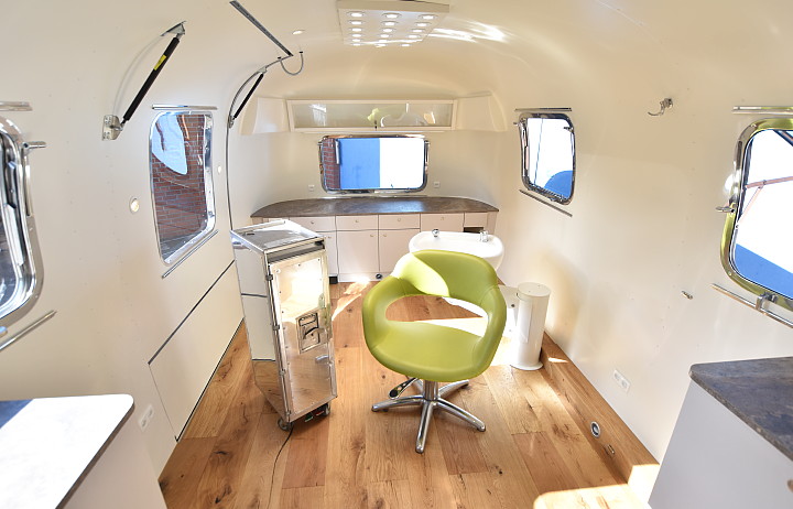 interior_mobile_coiffeur.jpg