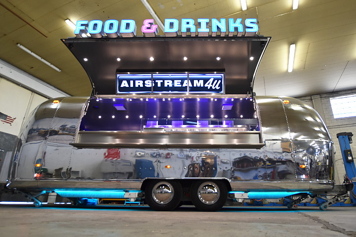 Airstream4u_food_trailer_star.jpg