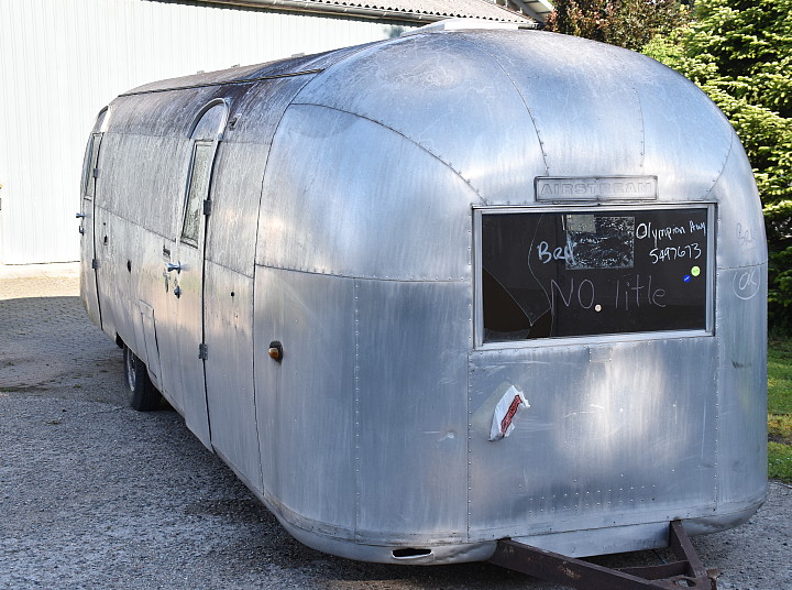 airstream_sovereign_4_doors_1964_mobile_office.jpg airstream_sovereign_4_doors_1964_mobile_office.jpg