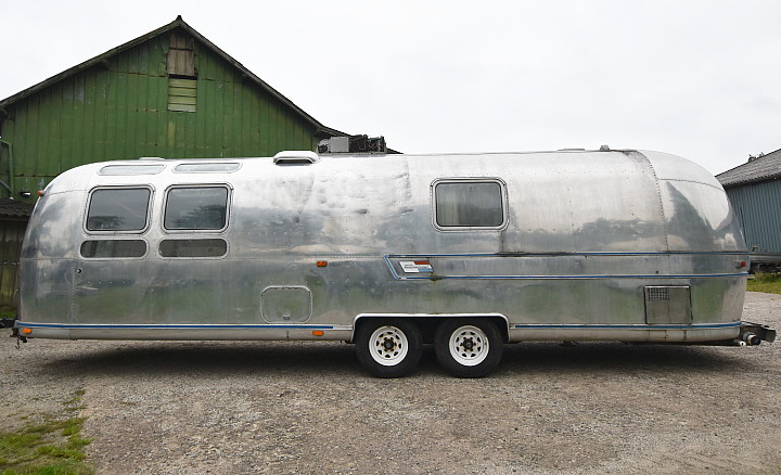 airstream_sovereign_1973_31ft_a.jpg airstream_sovereign_1973_31ft_a.jpg