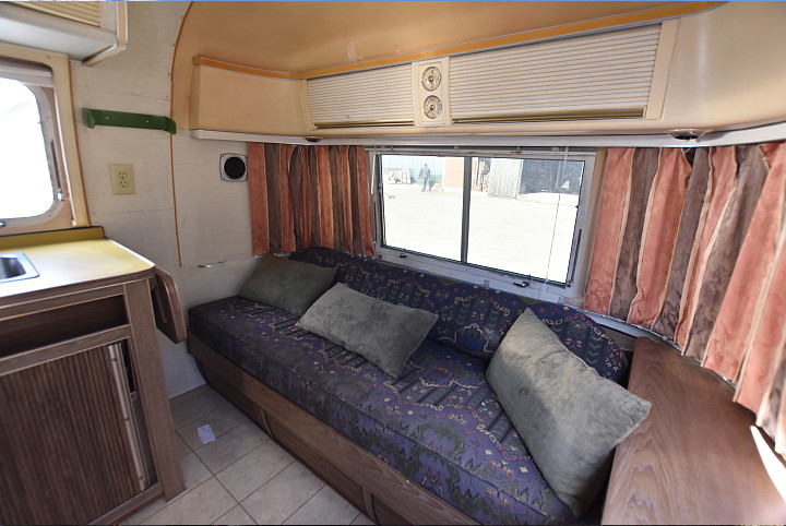 airstream_interior_1974_a.jpg