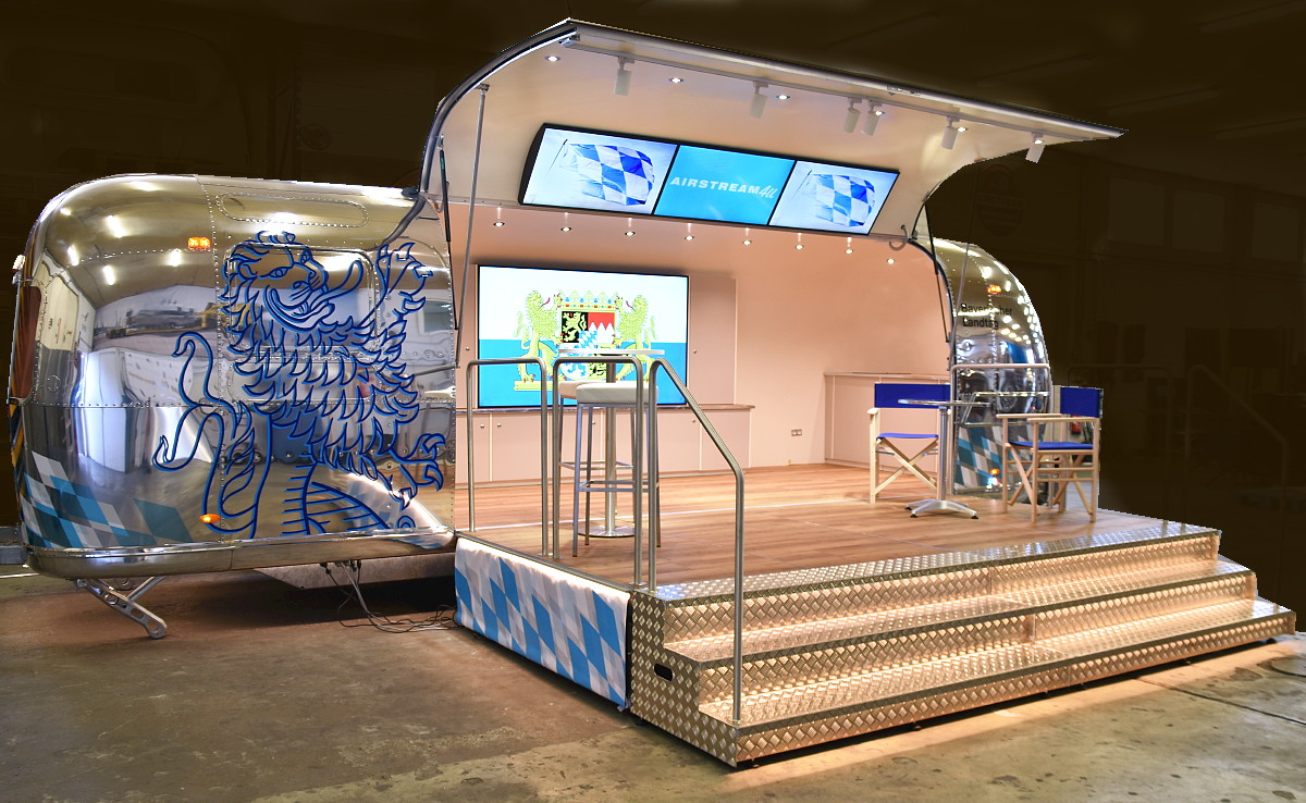 buhnenfahrzeug_LandTruck_bayern